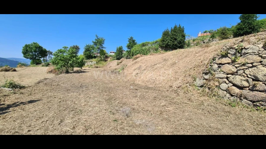 Terreno para Venda em Sande e São Lourenço