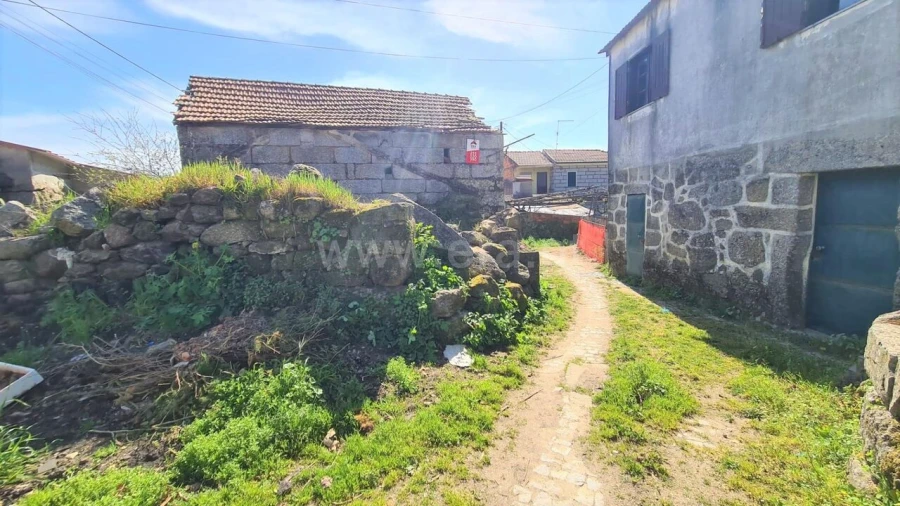 Moradia T0 para Venda em Viariz Foto 4