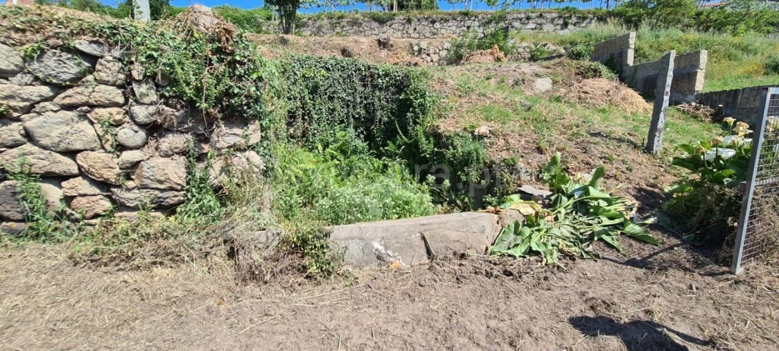 Terreno para Venda em Sande e São Lourenço Foto 4