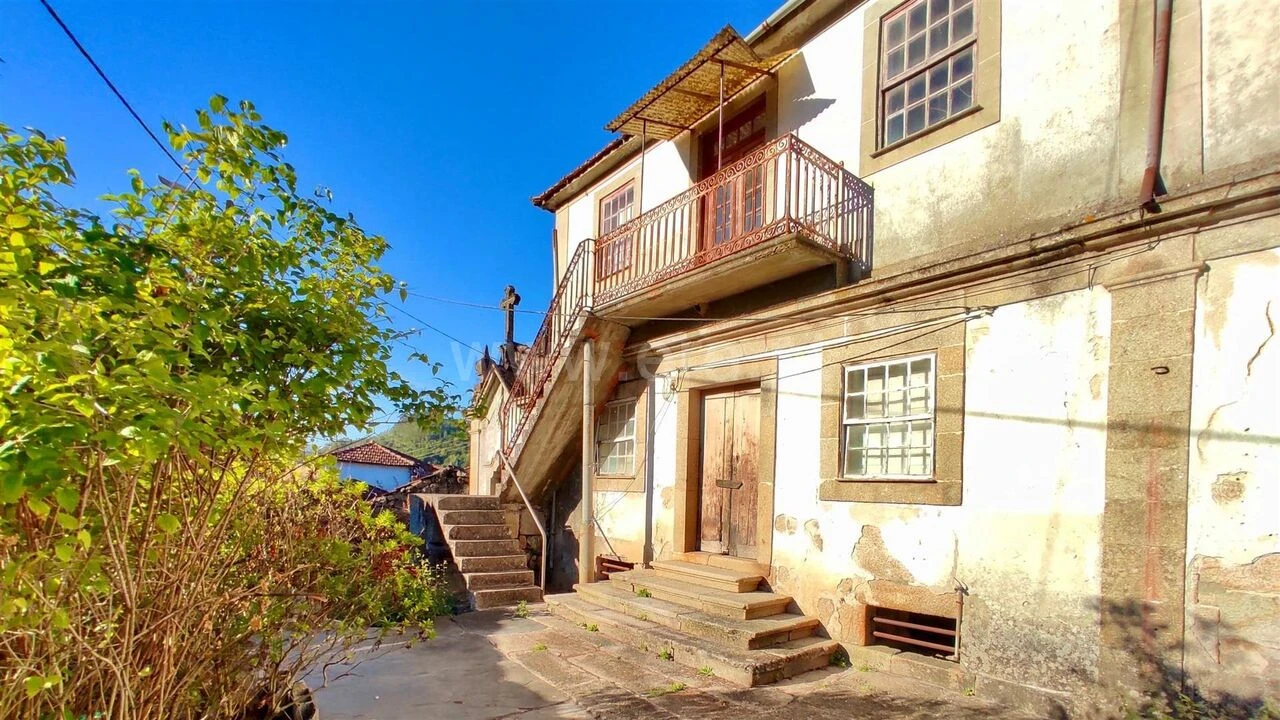 Moradia T0 para Venda em Cinfães Foto 1