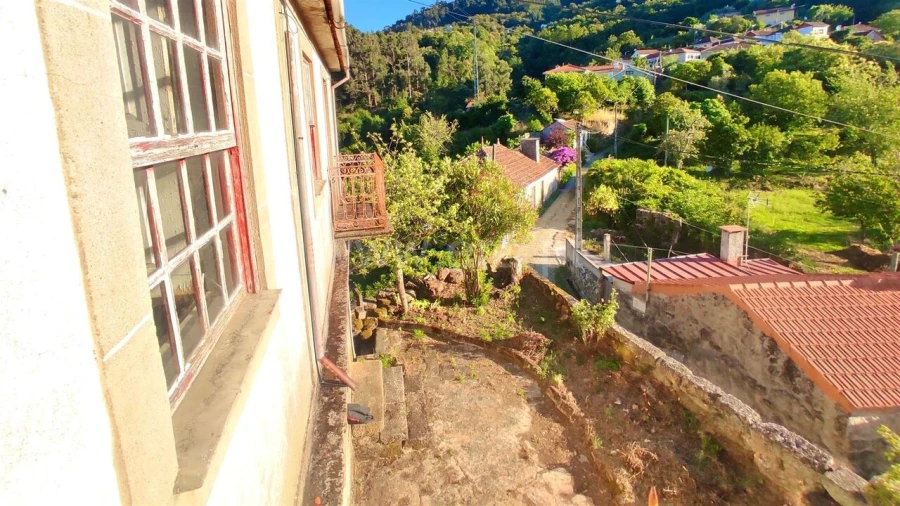 Moradia T0 para Venda em Cinfães Foto 9