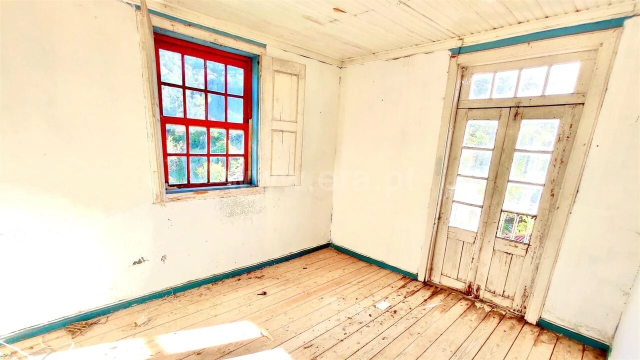 Moradia T0 para Venda em Cinfães Foto 10