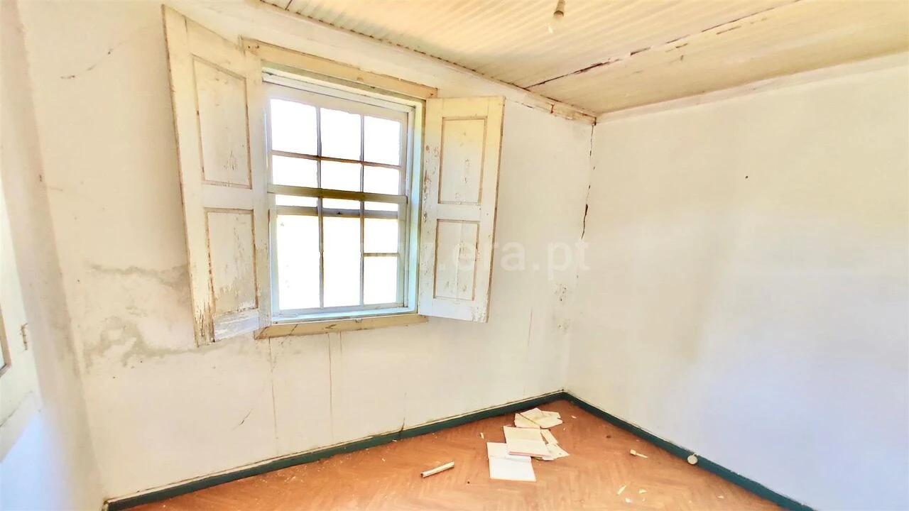 Moradia T0 para Venda em Cinfães Foto 8