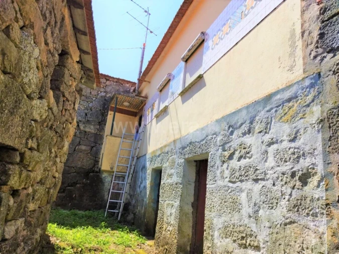 Moradia T3 para Venda em Paus Foto 3