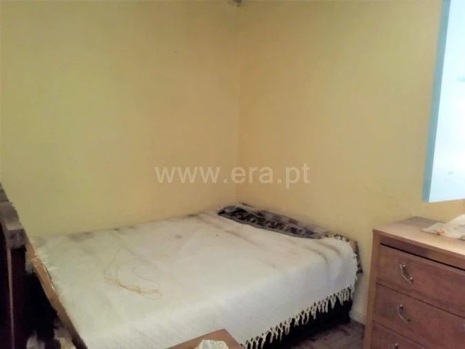 Moradia T3 para Venda em Paus Foto 6