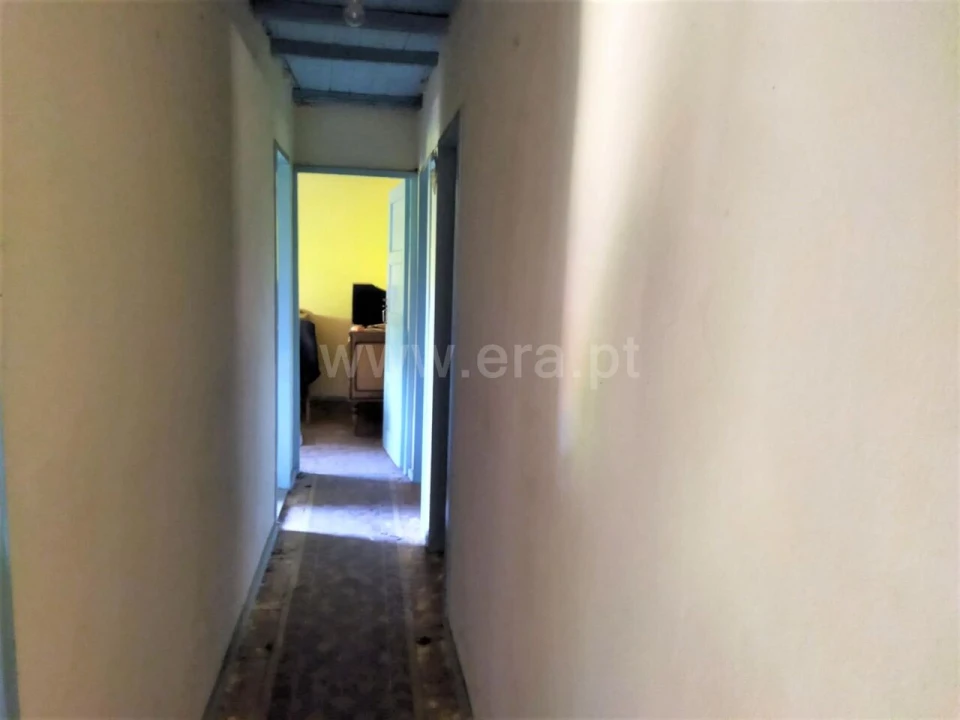 Moradia T3 para Venda em Paus Foto 5