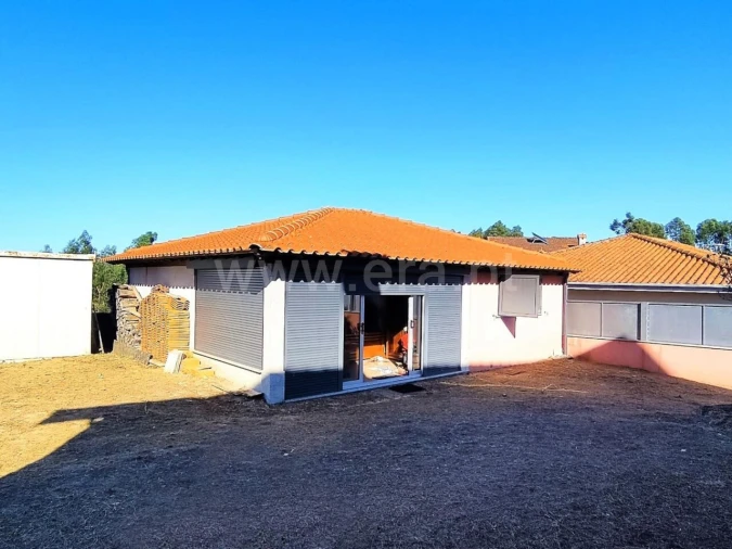 Terreno para Venda em Vila Boa de Quires e Maureles Foto 1