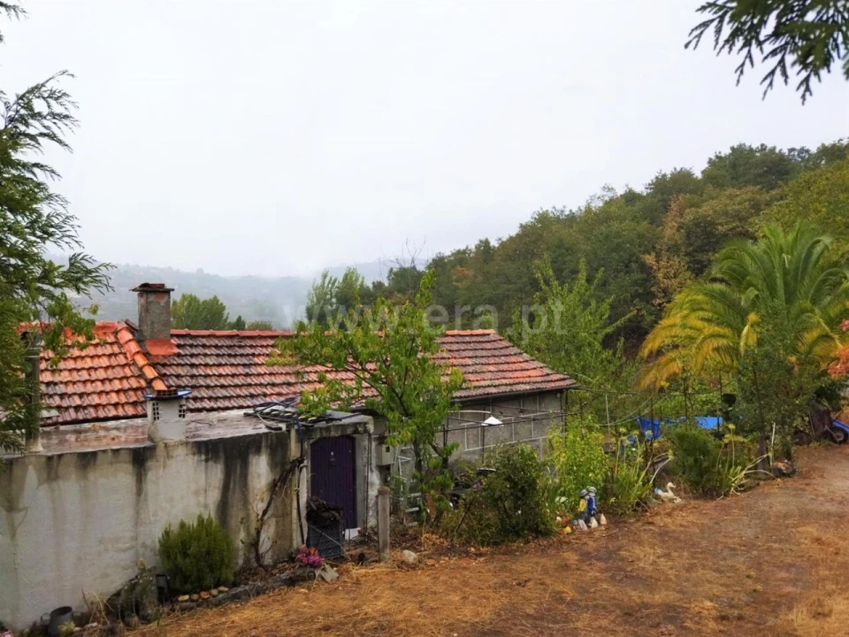 Moradia T3 para Venda em Gestaço Foto 1