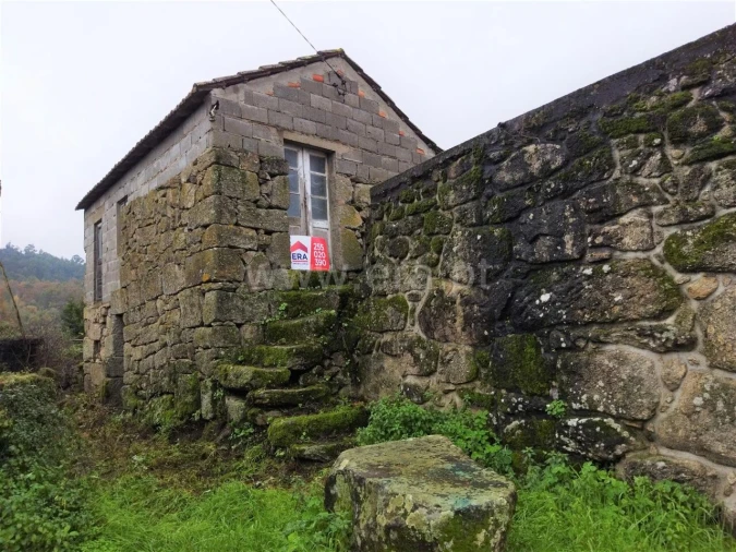 Moradia T1 para Venda em Moimenta Foto 2