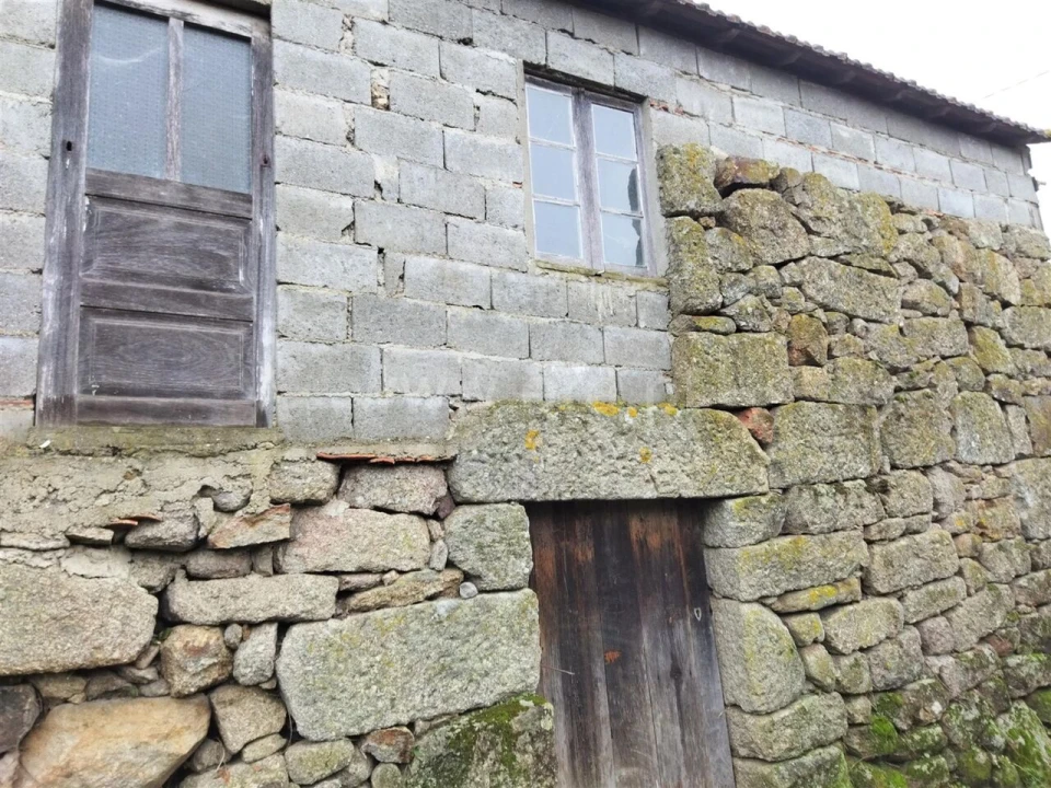 Moradia T1 para Venda em Moimenta Foto 4