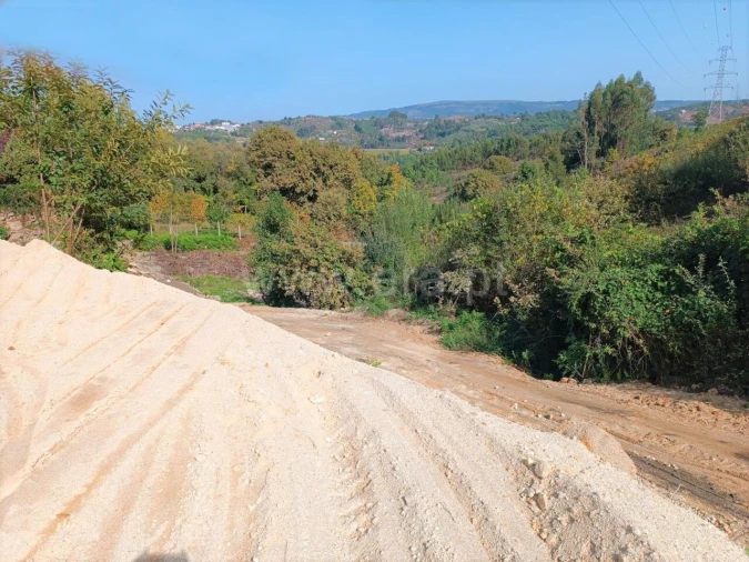 Terreno para Venda em Avessadas e Rosém Foto 1