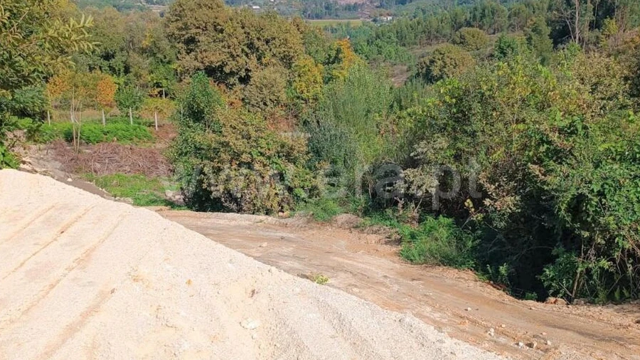Terreno para Venda em Avessadas e Rosém