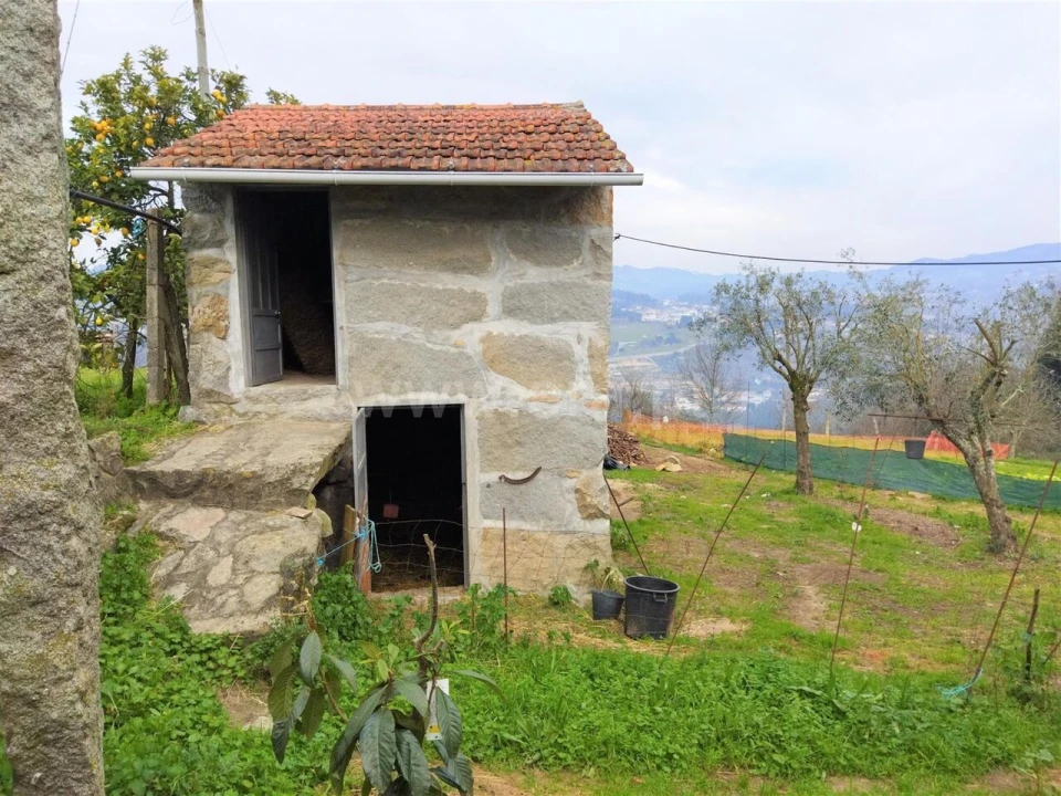 Terreno para Venda em Espadanedo Foto 1