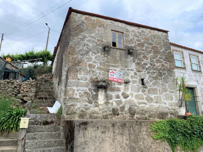 Moradia T0 para Venda em Santa Marinha do Zezere Foto 1