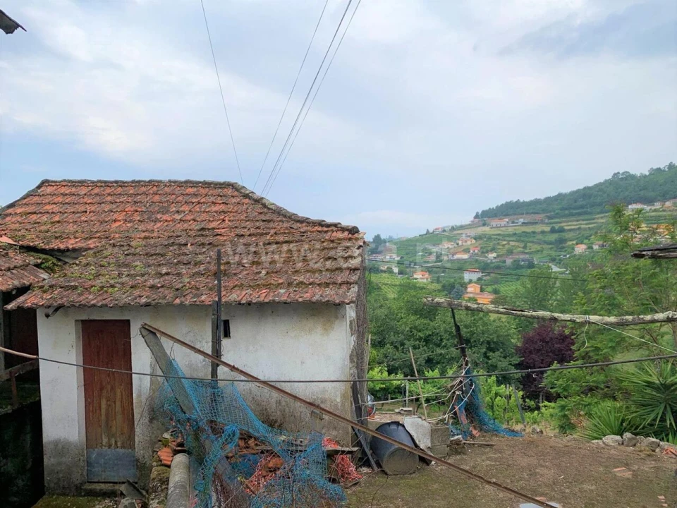 Moradia T0 para Venda em Santa Marinha do Zezere Foto 3