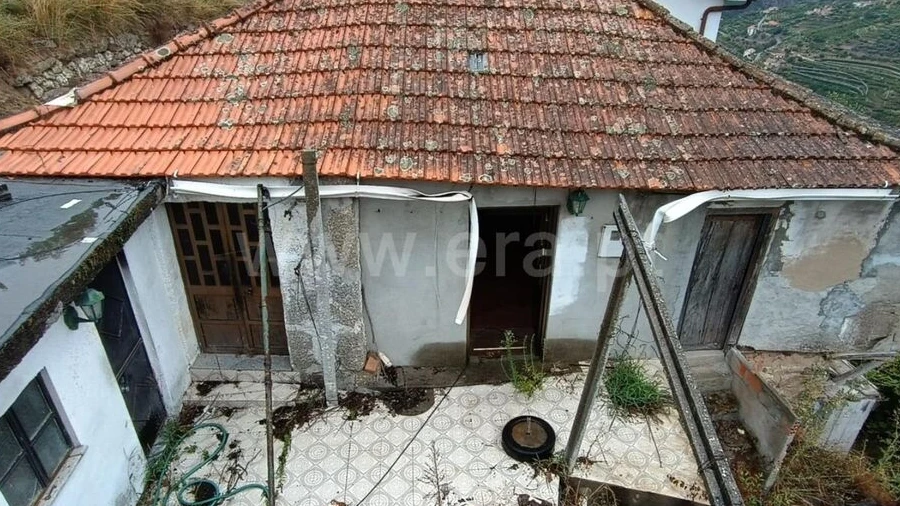 Moradia T0 para Venda em São João de Fontoura