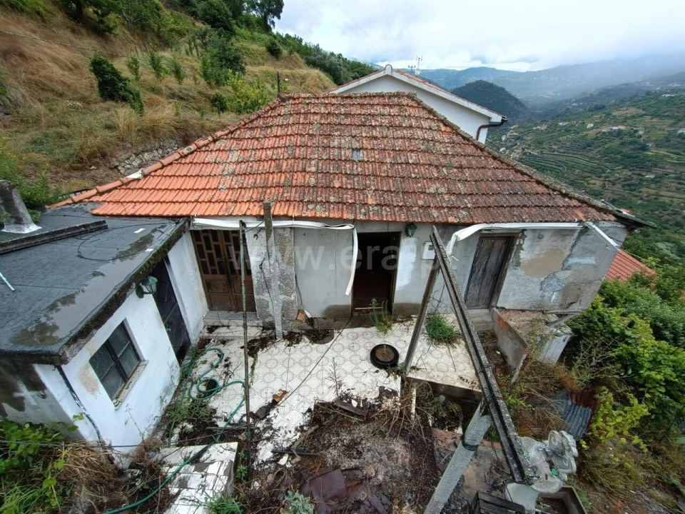 Moradia T0 para Venda em São João de Fontoura Foto 1