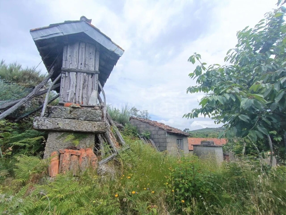 Moradia T0 para Venda em Ferreiros de Tendais Foto 2