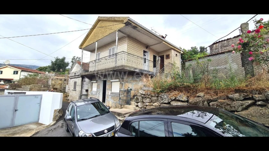 Moradia T2 para Venda em Santa Marinha do Zezere