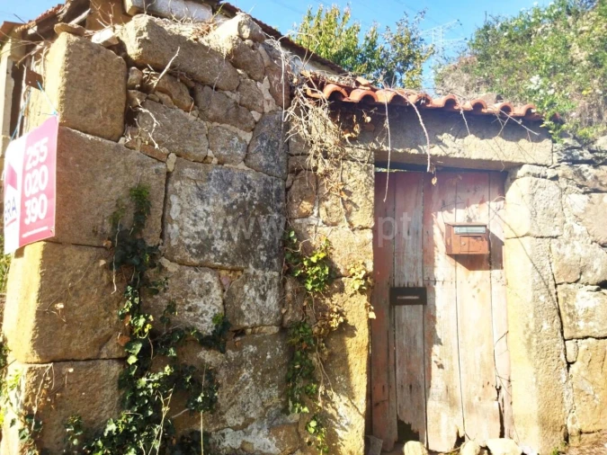 Quinta T0 para Venda em São Cristovão de Nogueira Foto 2