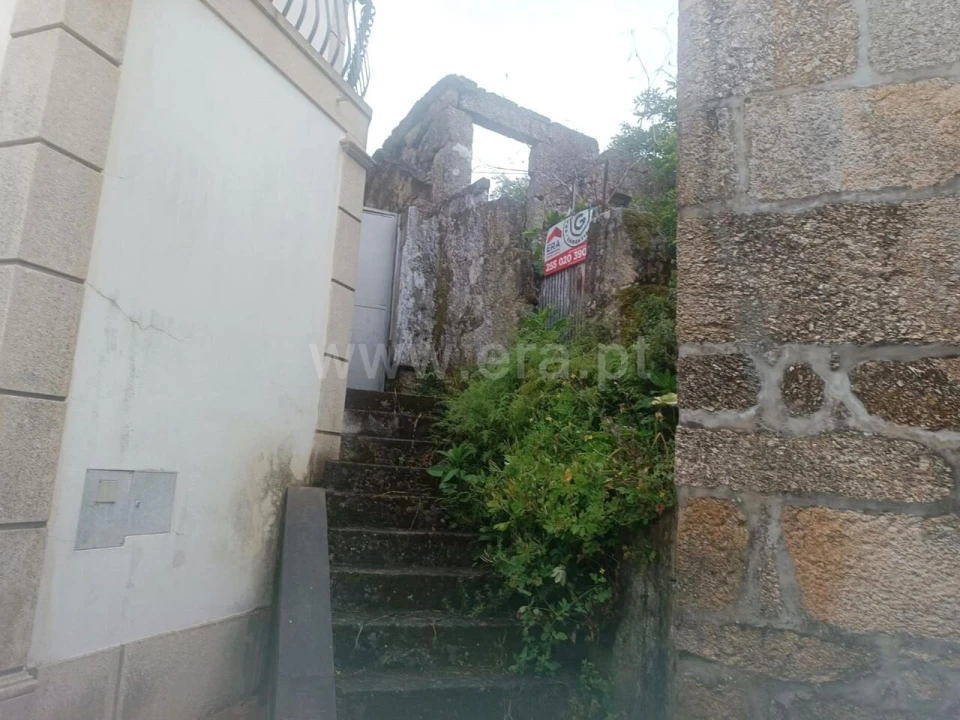 Moradia T0 para Venda em Soalhães Foto 2