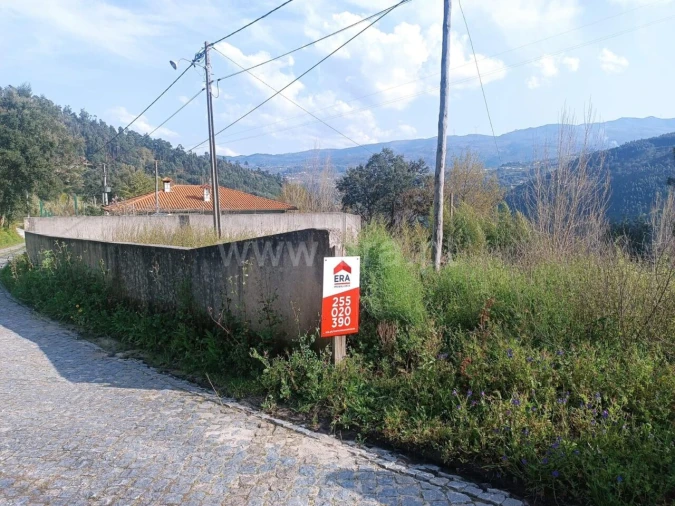 Terreno para Venda em Penhalonga e Paços de Gaiolo Foto 2