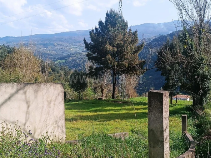Terreno para Venda em Penhalonga e Paços de Gaiolo
