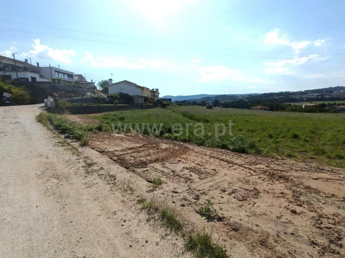 Terreno para Venda em Alpendorada, Várzea e Torrão Foto 1