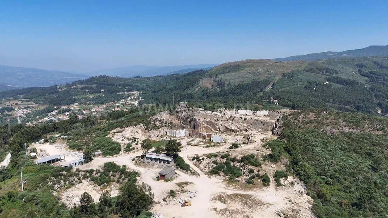 Terreno para Venda em Moimenta Foto 17