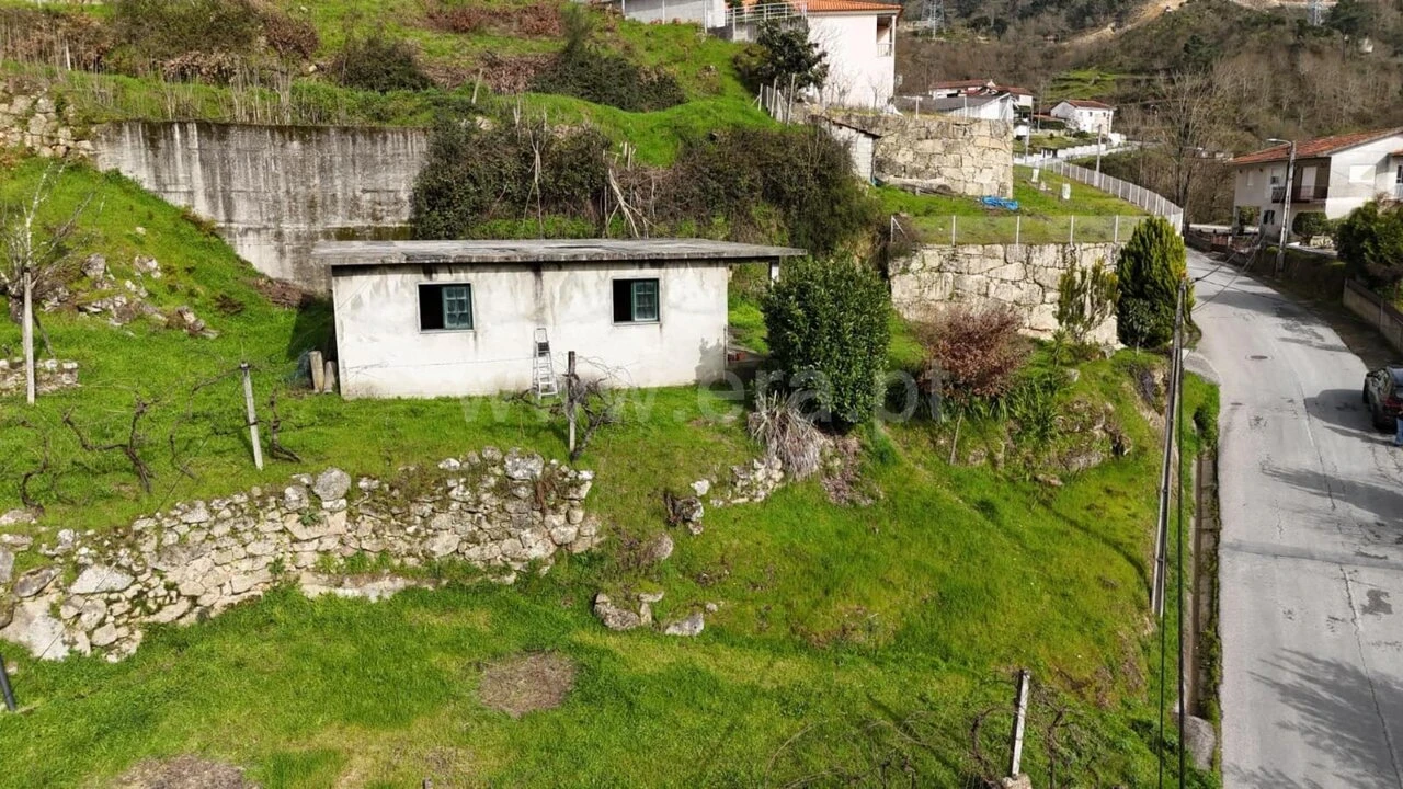 Terreno para Venda em Soalhães Foto 1