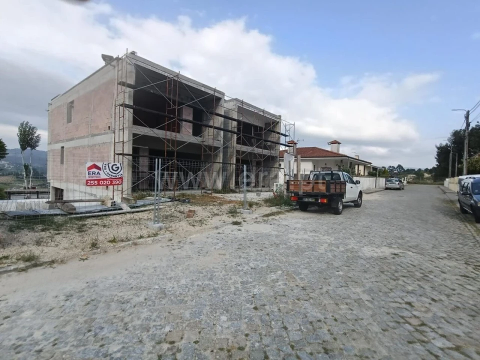 Moradia T3 para Venda em Castelões Foto 12