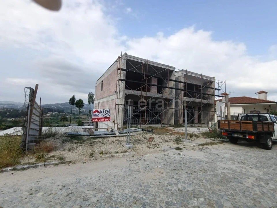 Moradia T3 para Venda em Castelões Foto 13