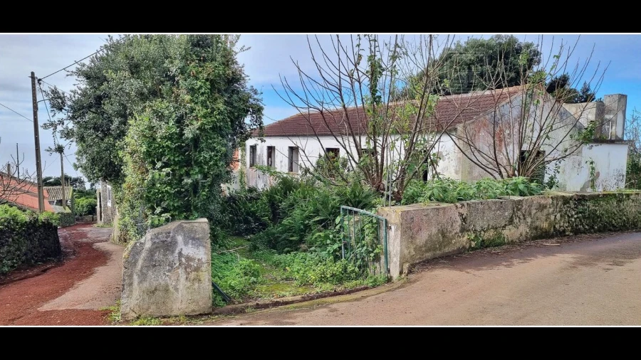 Moradia T3 para Venda em São Bartolomeu de Regatos