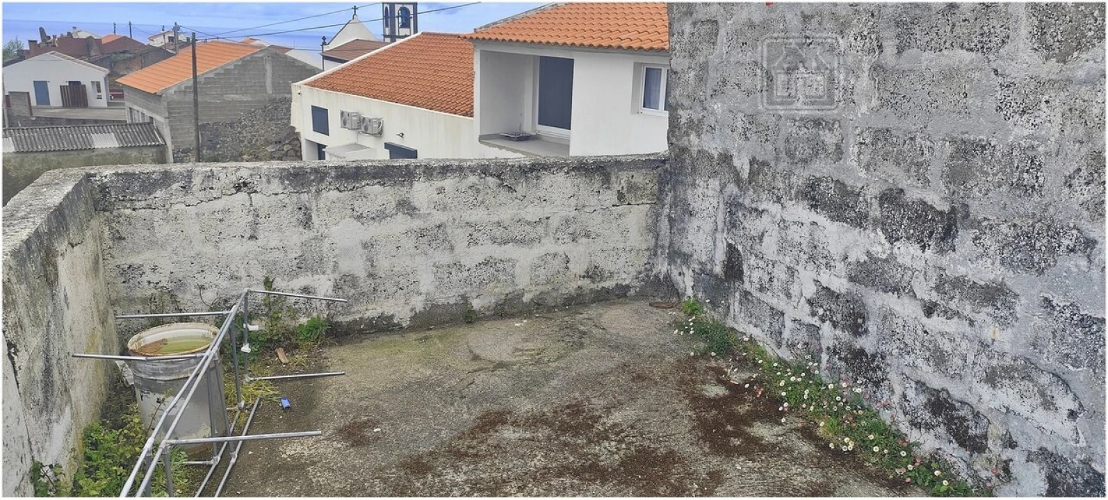 Moradia T2 para Venda em Fenais da Ajuda Foto 18
