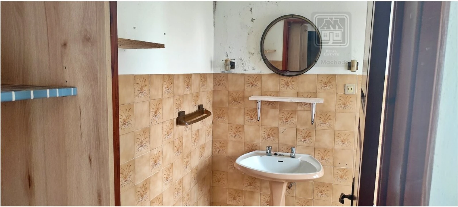 Moradia T2 para Venda em Fenais da Ajuda Foto 28