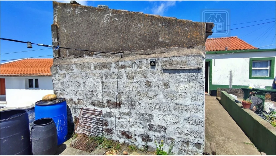 Moradia T2 para Venda em Fenais da Ajuda Foto 35