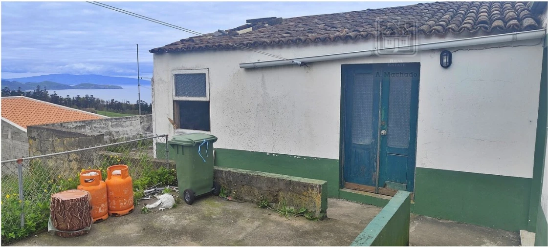 Moradia T2 para Venda em Fenais da Ajuda Foto 13