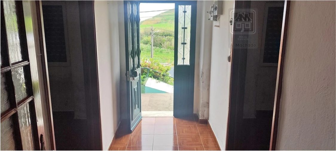 Moradia T2 para Venda em Fenais da Ajuda Foto 16