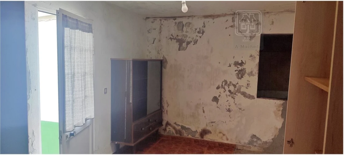 Moradia T2 para Venda em Fenais da Ajuda Foto 30