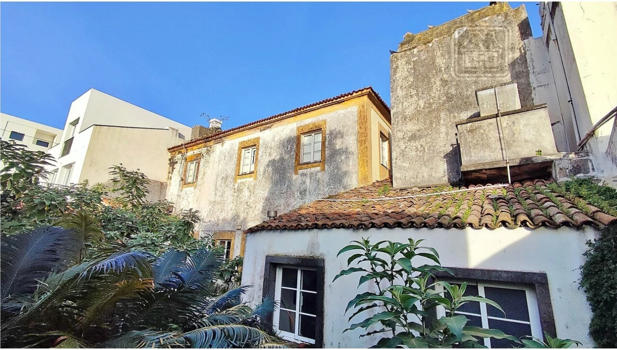 Moradia T6 para Venda em Ponta Delgada (São Sebastião) Foto 16