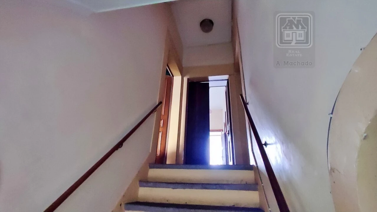Moradia T6 para Venda em Ponta Delgada (São Sebastião) Foto 23