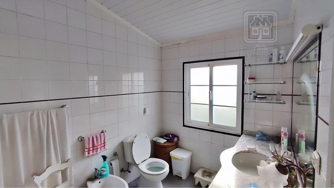 Moradia T6 para Venda em Ponta Delgada (São Sebastião) Foto 28