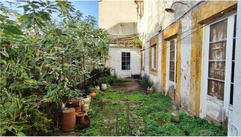 Moradia T6 para Venda em Ponta Delgada (São Sebastião)