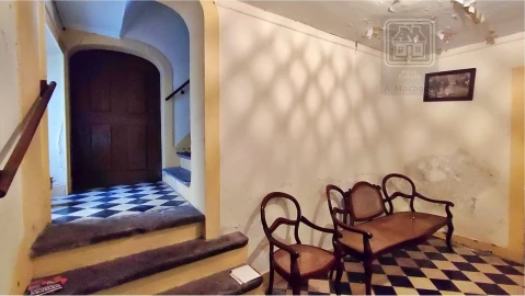 Moradia T6 para Venda em Ponta Delgada (São Sebastião)