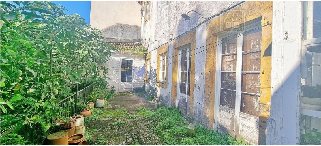 Moradia T6 para Venda em Ponta Delgada (São Sebastião) Foto 10