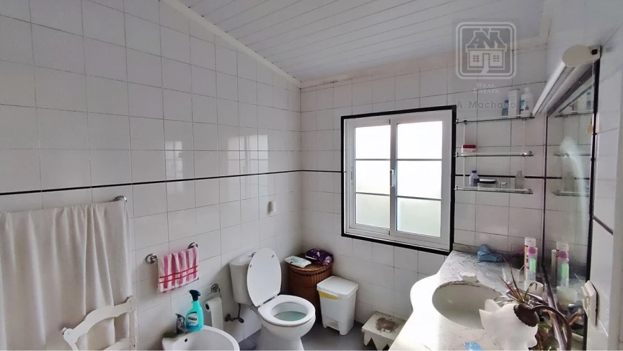 Moradia T6 para Venda em Ponta Delgada (São Sebastião) Foto 28