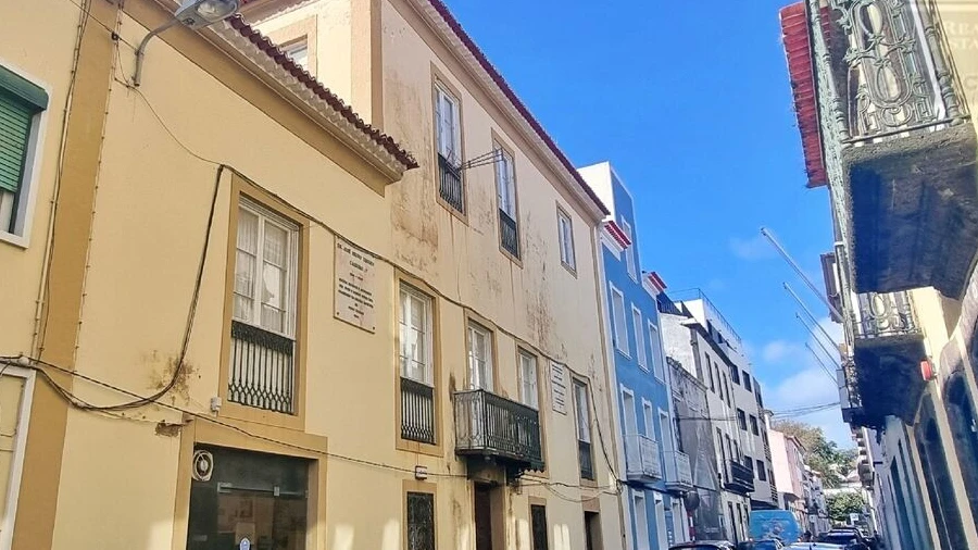 Moradia T6 para Venda em Ponta Delgada (São Sebastião)
