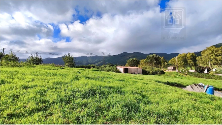 Moradia T2 para Venda em Nossa Senhora dos Remedios Foto 23