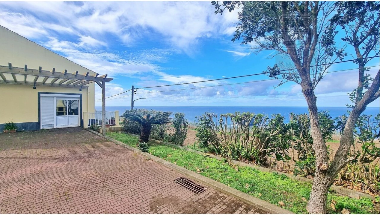 Moradia T3 para Venda em Mosteiros Foto 12