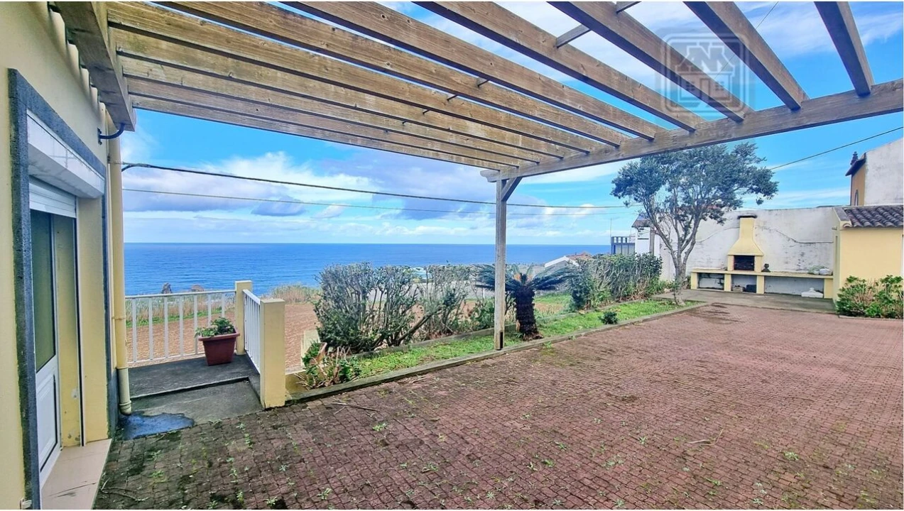 Moradia T3 para Venda em Mosteiros Foto 13